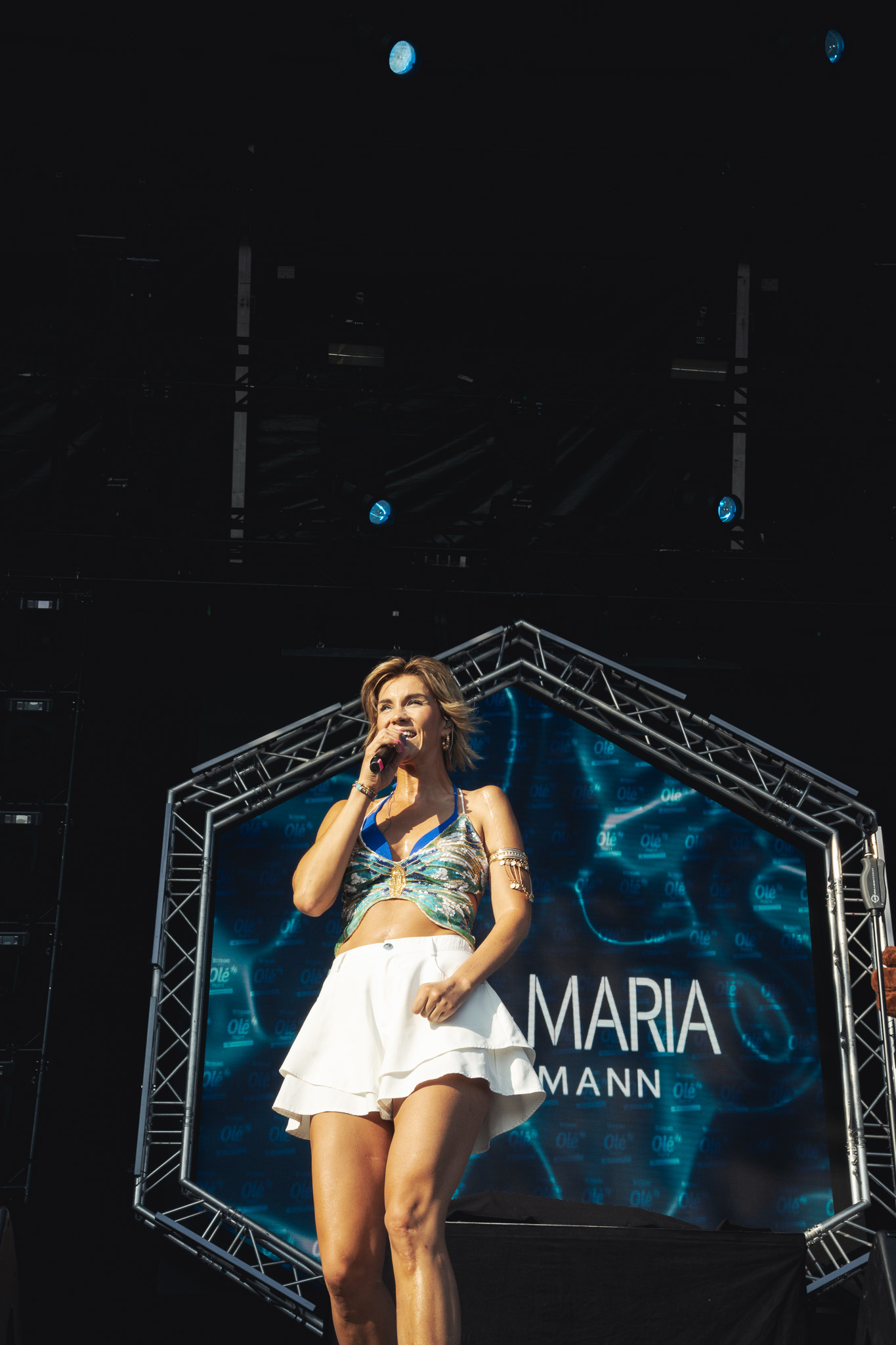 Anna-Maria Zimmermann_@lexithanee - 2